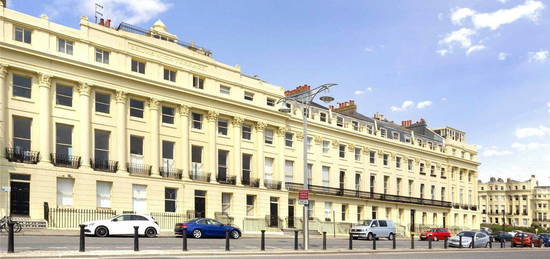 Flat to rent in Brunswick Terrace, Hove, East Sussex BN3