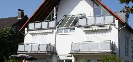 Schöne, helle 3 Zimmer-DG-Maisonette-Wohnung