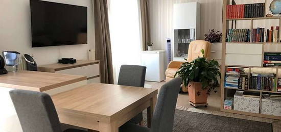 Schöne 1-Zimmer-Wohnung mit Balkon und Einbauküche in Leverkusen