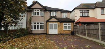 5 bedroom semi-detached house