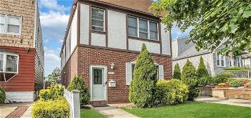 125-11 7th Ave, College Point, NY 11356