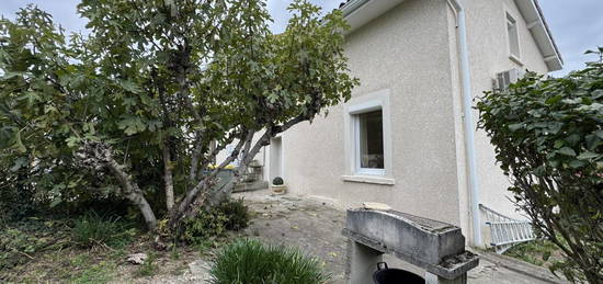 Maison  à louer, 2 pièces, 1 chambre, 55 m²