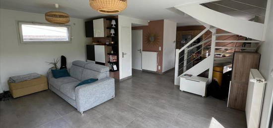 Maison  à vendre, 5 pièces, 3 chambres, 93 m²