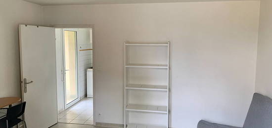 Location appartement 1 pièce 19 m²