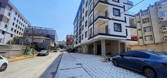 ADİL MAHALLESİNDE OTURUMA HAZIR SIFIR SATILIK 2+1 DAİRE