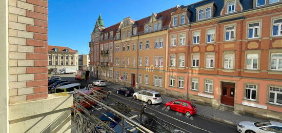 Dresden-Mickten: Altbauwohnung mit Balkon!