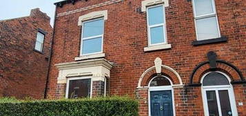 3 bedroom end of terrace house