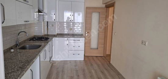 Kiralık 3+1 cumhuriyet mahallesinde 105 evler civarı