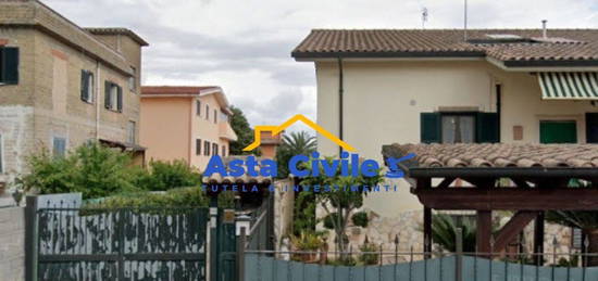 Villa all'asta in via Monterado, 54