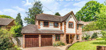 5 bedroom detached house