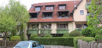 1,5 Zi.-Wohnung, zentral in Bad Urach, ruhig gelegen und renoviert mit Balkon und EBK