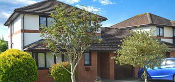 3 bedroom link detached house for sale