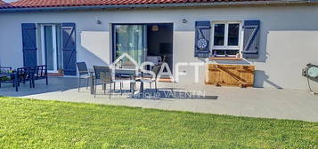 Maison familiale type T5 avec jardin et terrasse, encore sous décennale à GEMIL