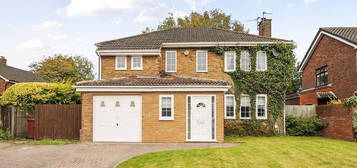 4 bed detached house for sale