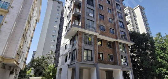 ERENKÖY FIRIN SOKAKTA SATILIK 2+1 DAİRE