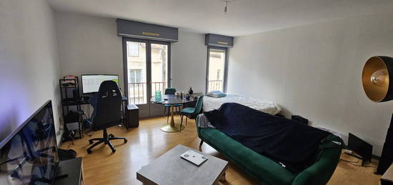 Studio  à vendre, 1 pièce, 29 m², Étage 1/4