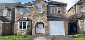 Detached house to rent in Helmsley Close, Chesterfield S41