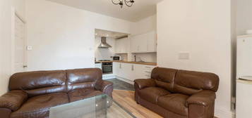 3 bedroom flat to rent