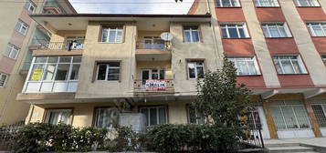 EMİN EMLAKTAN KİRALIK MERKEZİ NOKTADA 2+1 ARA KAT DAİRE