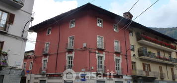 Quadrilocale in Via Destefanis 1