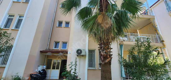 Selvi Evler Sitesi satılık 2+1 Daire