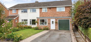 5 bedroom semi-detached house for sale