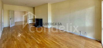 Apartamento T3 para venda na freguesia de Aldoar, Porto