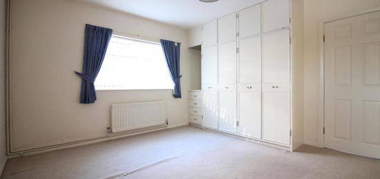 3 bedroom flat to rent