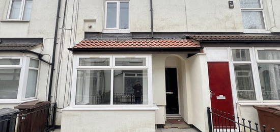 2 bed terraced house to rent