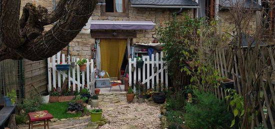 Location appartement avec jardin et terrasse à Buzeins