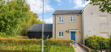 3 bed semi-detached house for sale