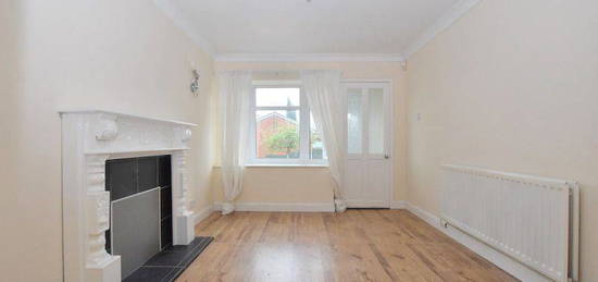 3 bed semi-detached house to rent