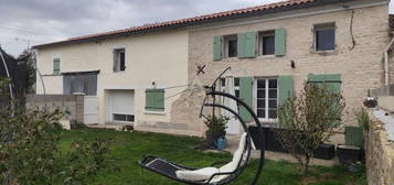 Maison de village 1 étage  à vendre, 5 pièces, 3 chambres, 210 m²