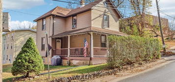 403 N Sycamore Ave, Clifton Heights, PA 19018