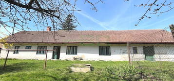 Prodej  rodinného domu 110 m², pozemek 1 807 m²