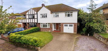 5 bedroom semi-detached house for sale