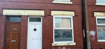 2 bedroom terraced house