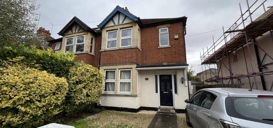 5 bed semi-detached house to rent