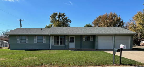 800 N Humbolt Ave, Ellinwood, KS 67526