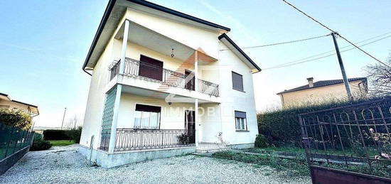 Casa indipendente in vendita in via San Rocco, 70