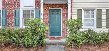 29 King Henry Ct, Savannah, GA 31419