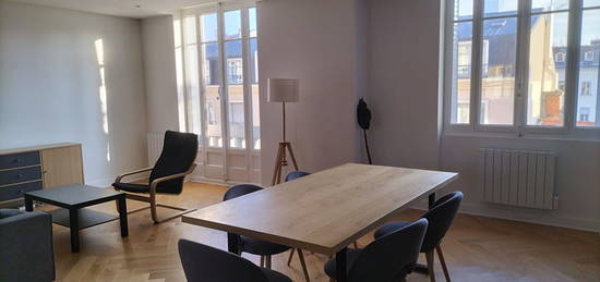 Appartement  à vendre, 3 pièces, 2 chambres, 76 m²