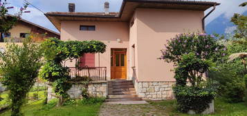 Casa indipendente in vendita in via Modrana, 11