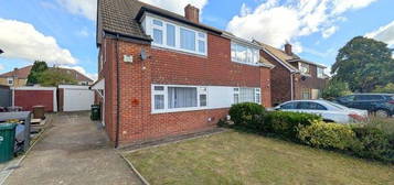 4 bedroom semi-detached house to rent