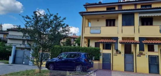 Villa a schiera via Montale, Centro, Calenzano