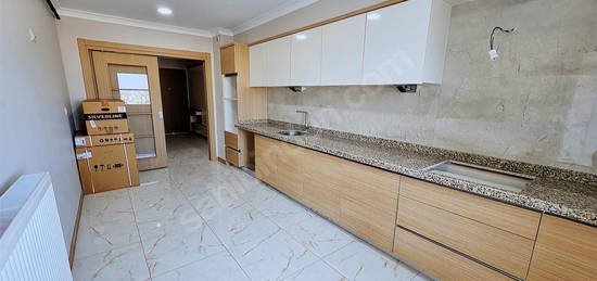 GÜNİSTAN AİLE SİTESİNDE 3+1 147 M2 SIFIR KUPON DAİRE