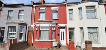 5 bedroom terraced house for sale