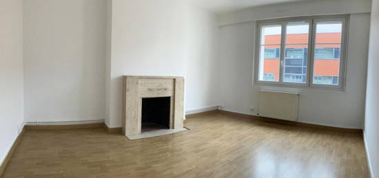 Appartement  à louer, 2 pièces, 1 chambre, 44 m²