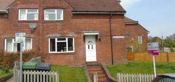 4 bedroom semi-detached house to rent