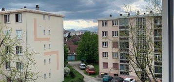 T2 Magnifique emplacement à Ambilly, à 15 minutes de la gare CEVA d'Annemasse avec une place de parc comprise